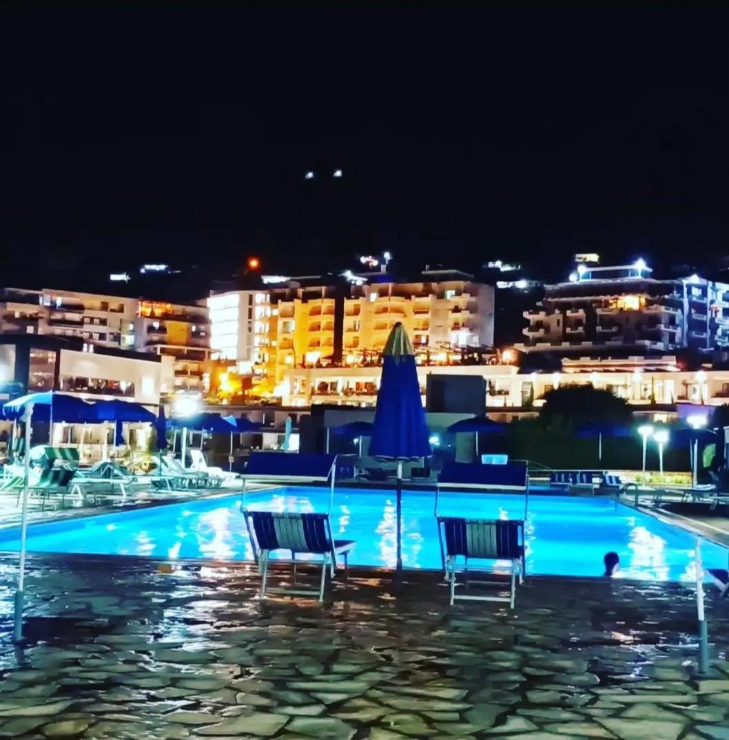 Artemis Beach House Vlorë Buitenkant foto