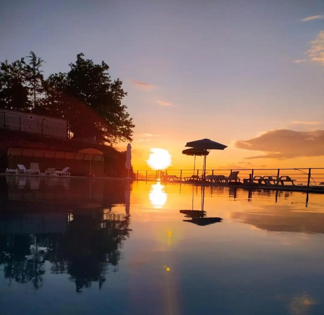 Artemis Beach House Vlorë Buitenkant foto