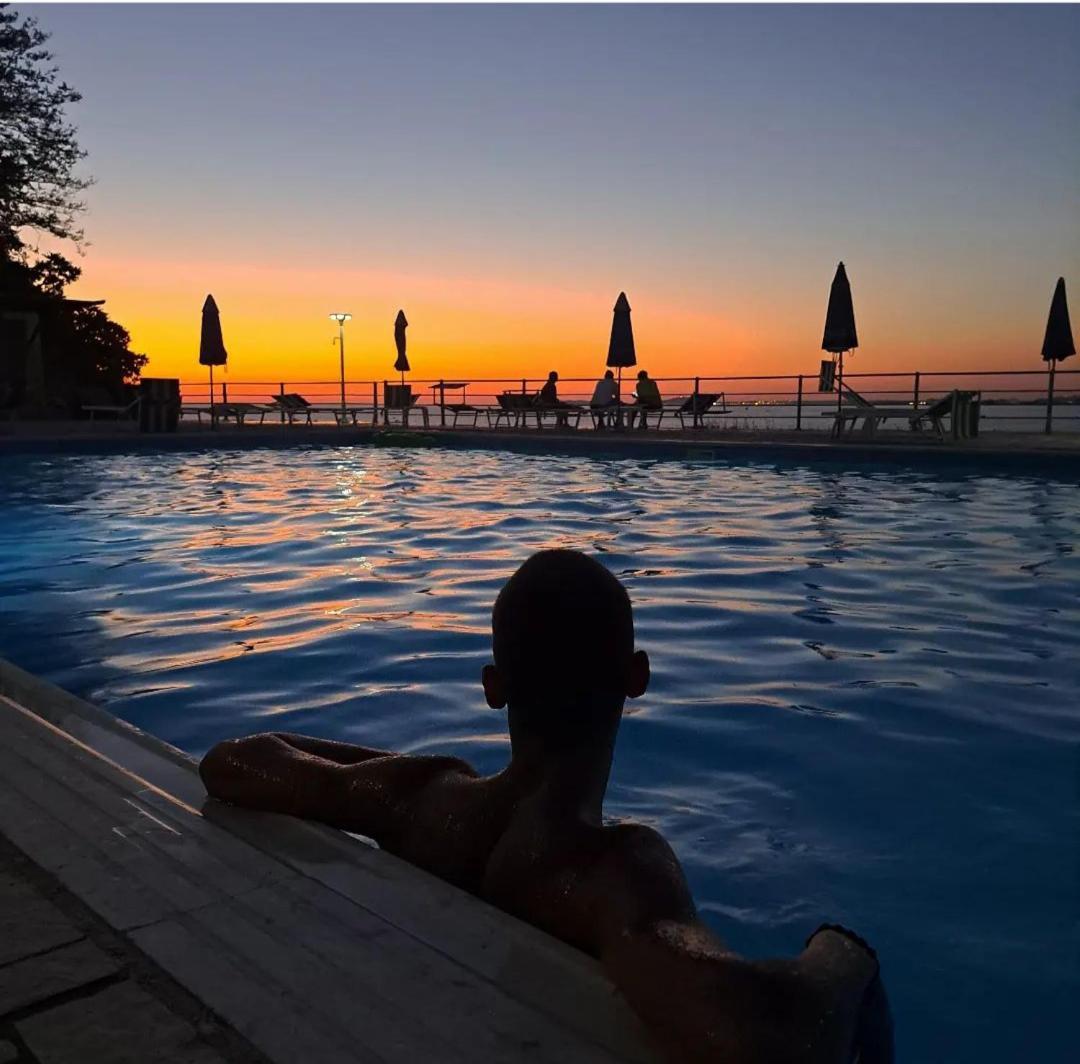 Artemis Beach House Vlorë Buitenkant foto