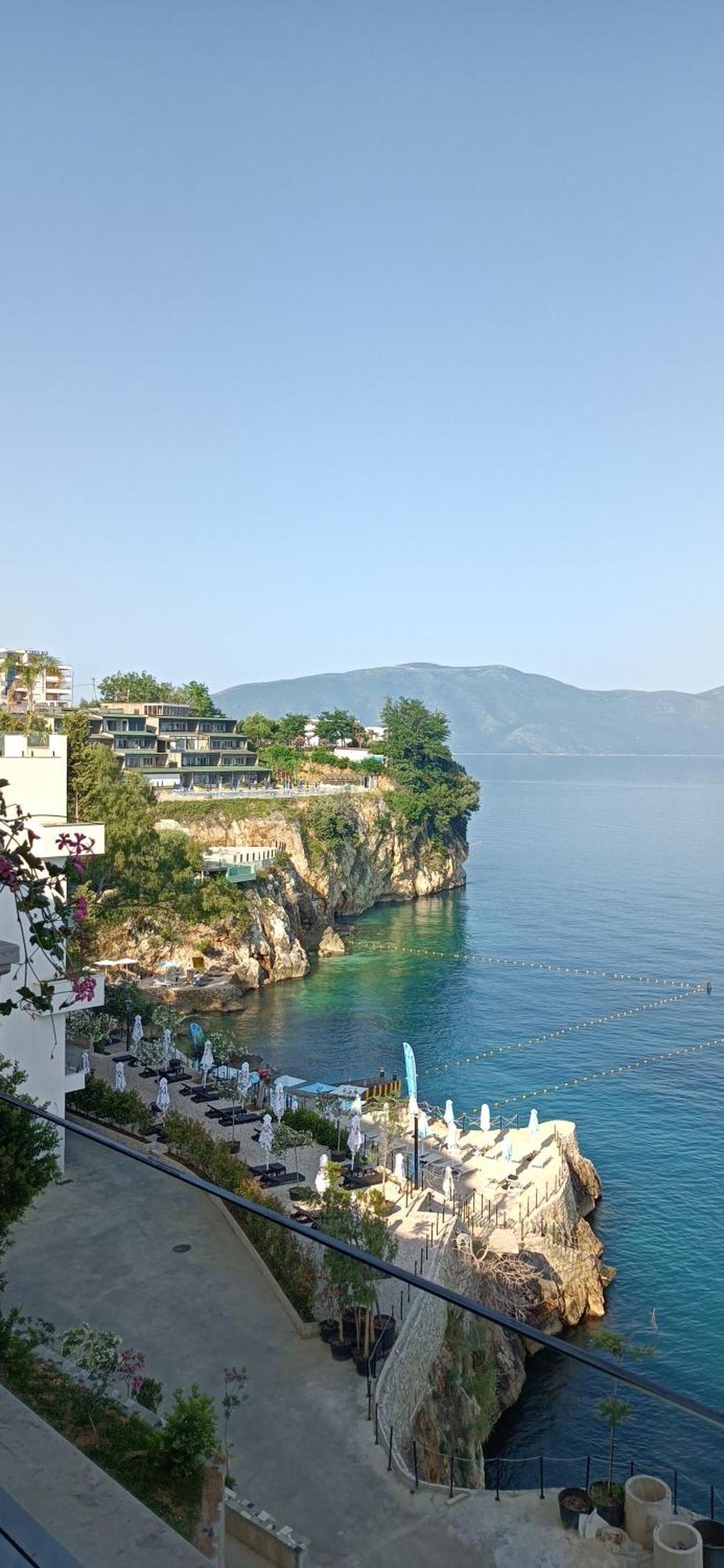 Artemis Beach House Vlorë Buitenkant foto