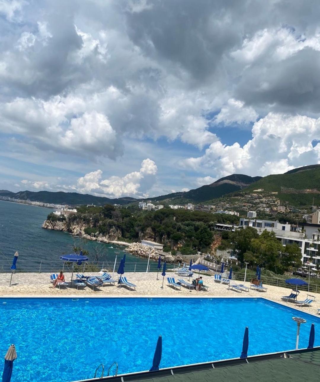 Artemis Beach House Vlorë Buitenkant foto