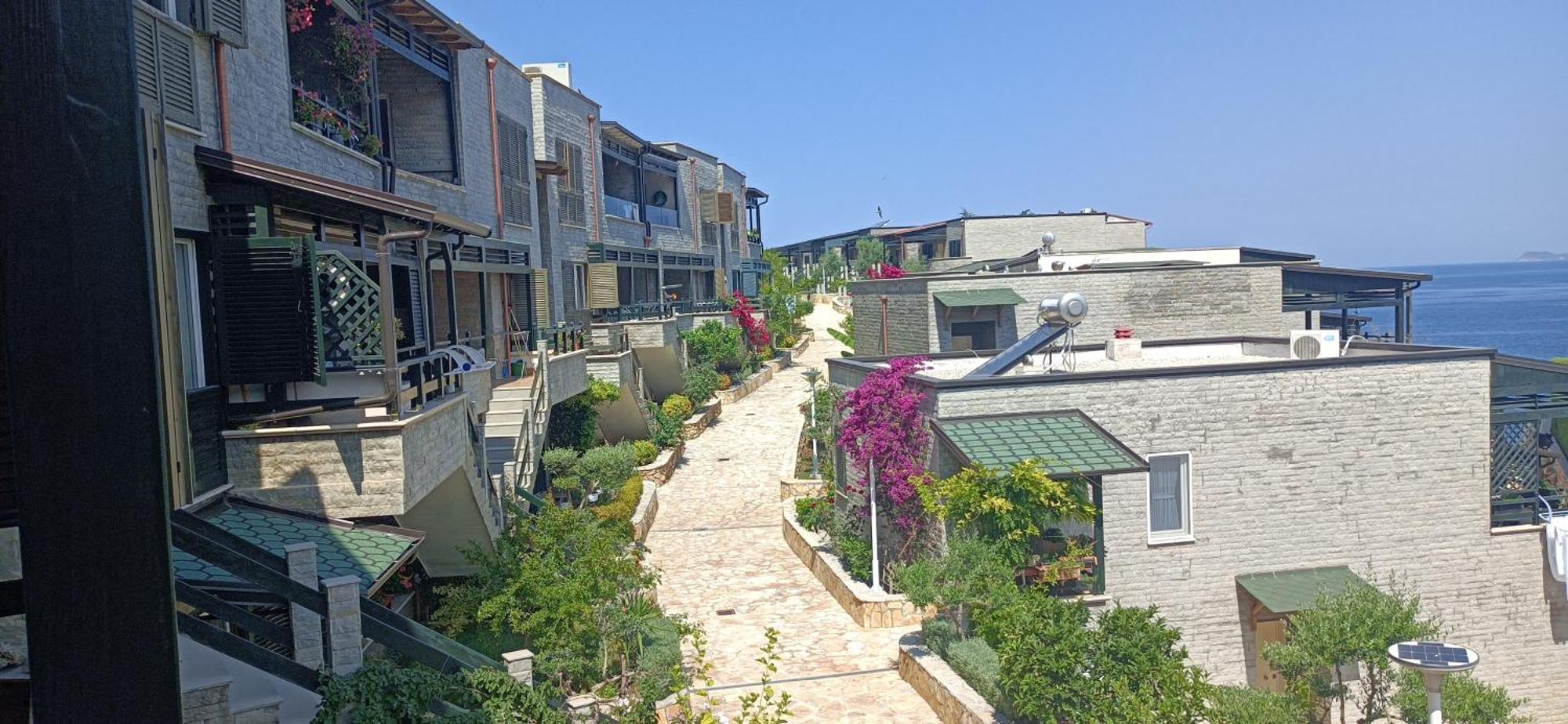 Artemis Beach House Vlorë Buitenkant foto