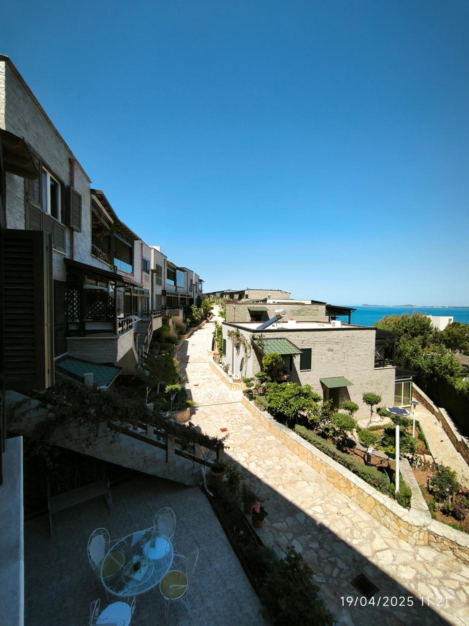 Artemis Beach House Vlorë Buitenkant foto